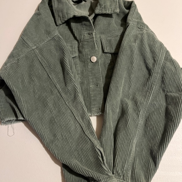 Corduroy green olive jacket in size Small Women, by Forever 21 - Picture 3 of 4